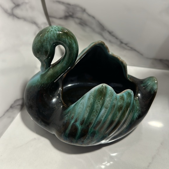 Blue Mountain pottery swan bowl candy dish. Triple tree stamp - Picture 7 of 12